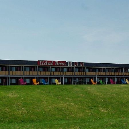 Tidal Bore Inn Truro Exterior foto