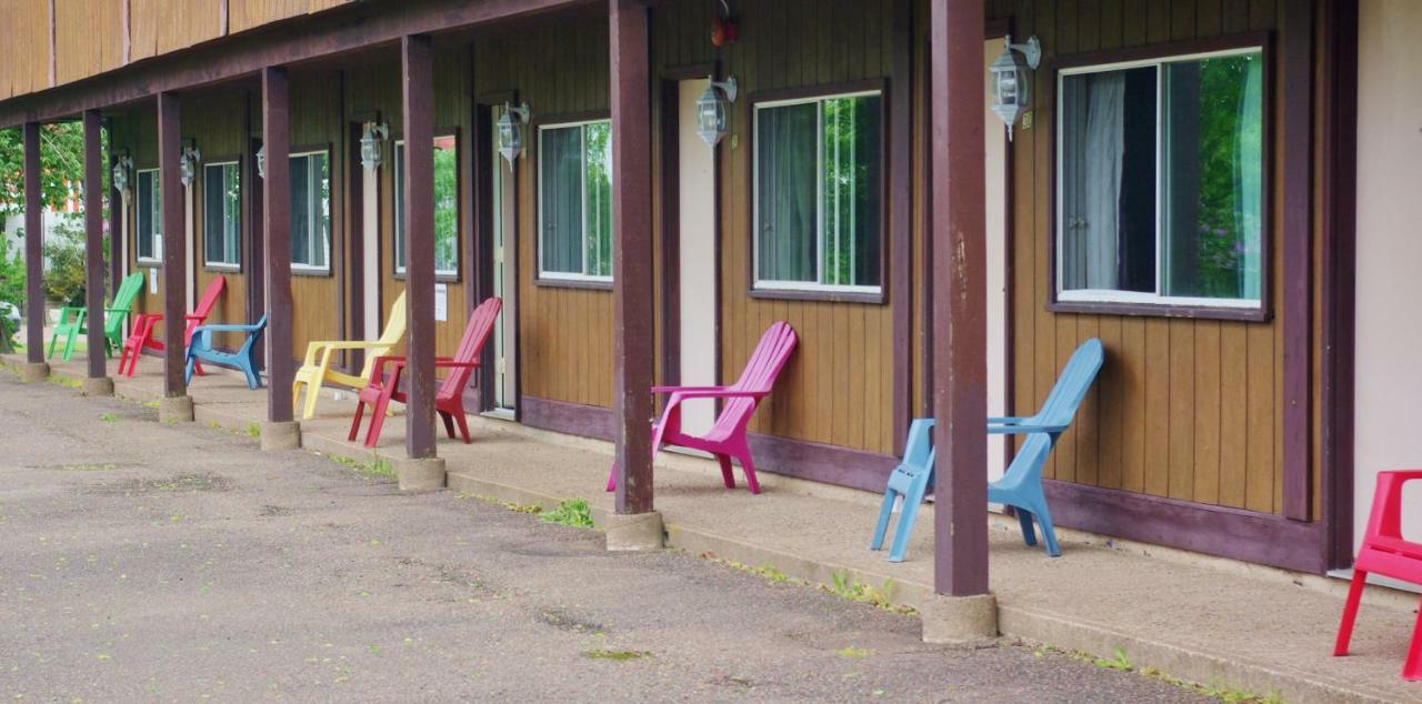 Tidal Bore Inn Truro Exterior foto